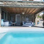 Mykonos Village * אנו מרה